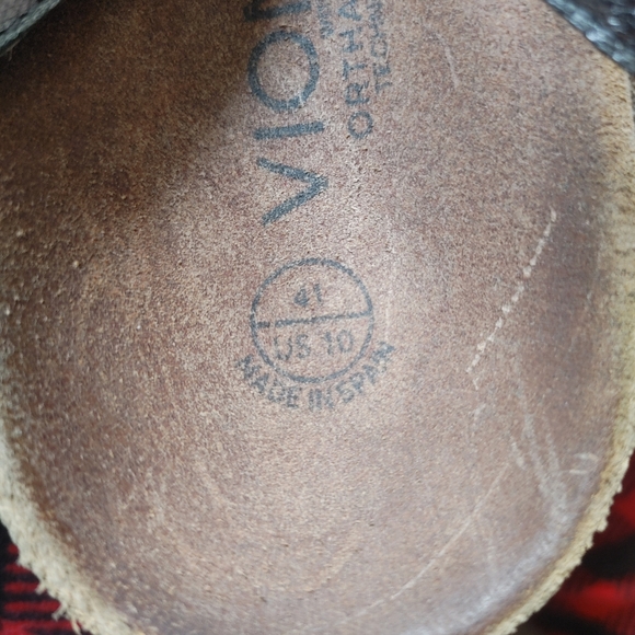 Vionic Valencia silver sandals orthaheel tech - Picture 3 of 3